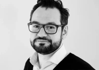 Dr. Marc Sinukas